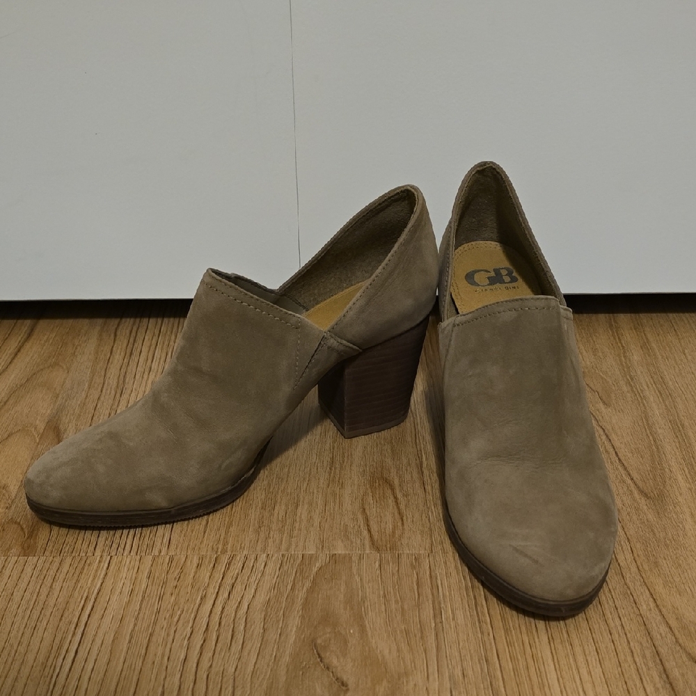 Gianni Bini Taupe Suede Block Heel Slip-On Pumps